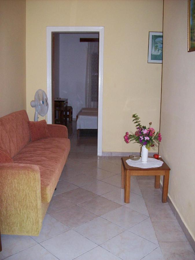 Theos Apartments Agios Stefanos Avliotes  Exterior photo